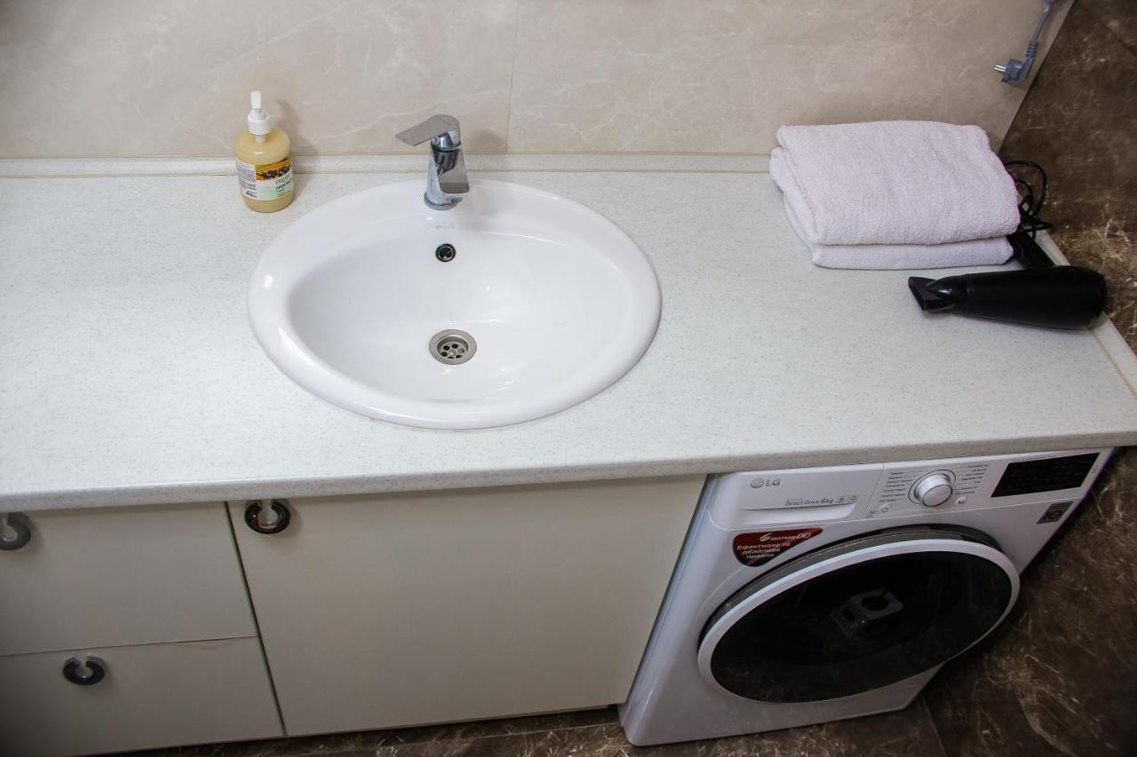 Pearl Of Odessa Apartment ภายนอก รูปภาพ